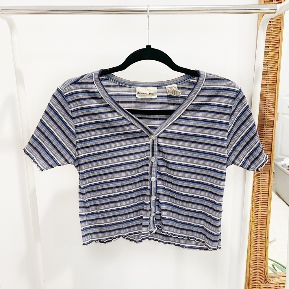 Vintage Cropped Lettuce Edge Button Tee - M